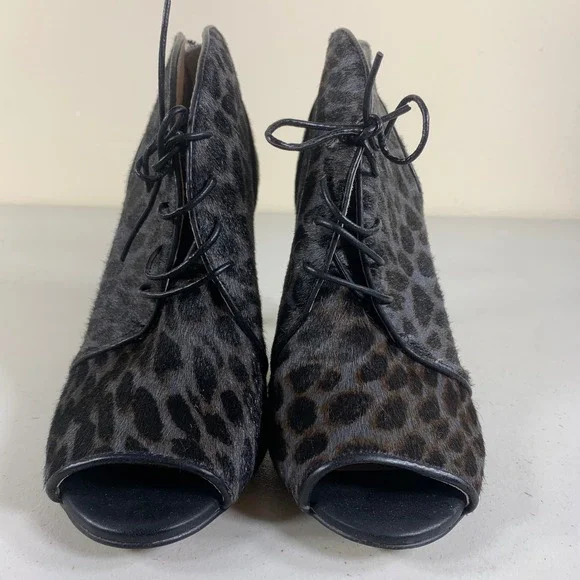 Louise et Cie Leopard Print Cow Hair Fur Peep Toe Lace Up Ankle Booties Heels 6M - Picture 7 of 12